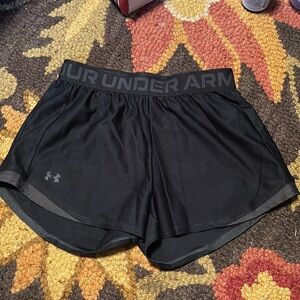 Black and grey Under armour shorts